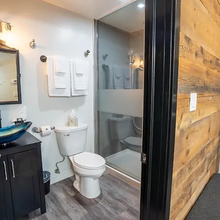 Heart & Hops Brewery Suites Kingsville Extérieur photo