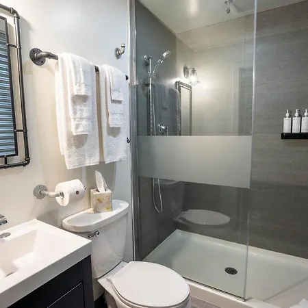 Heart & Hops Brewery Suites Kingsville Extérieur photo